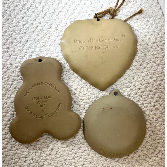 Pottery Cookie Molds Teddy Bear Celestial Moon Hearts Lot of 3 Vintage - Picture 3 of 6